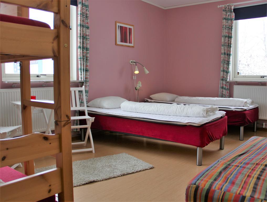 Haellefors Vandrarhem-Hostel & Kanotcenter Екстериор снимка