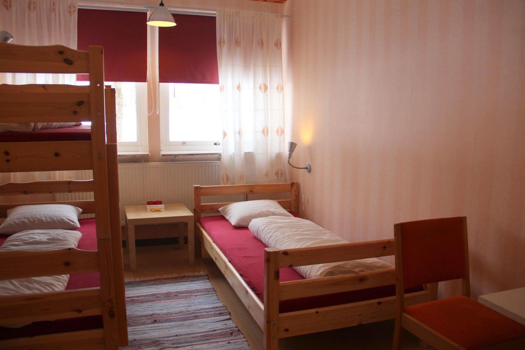 Haellefors Vandrarhem-Hostel & Kanotcenter Екстериор снимка
