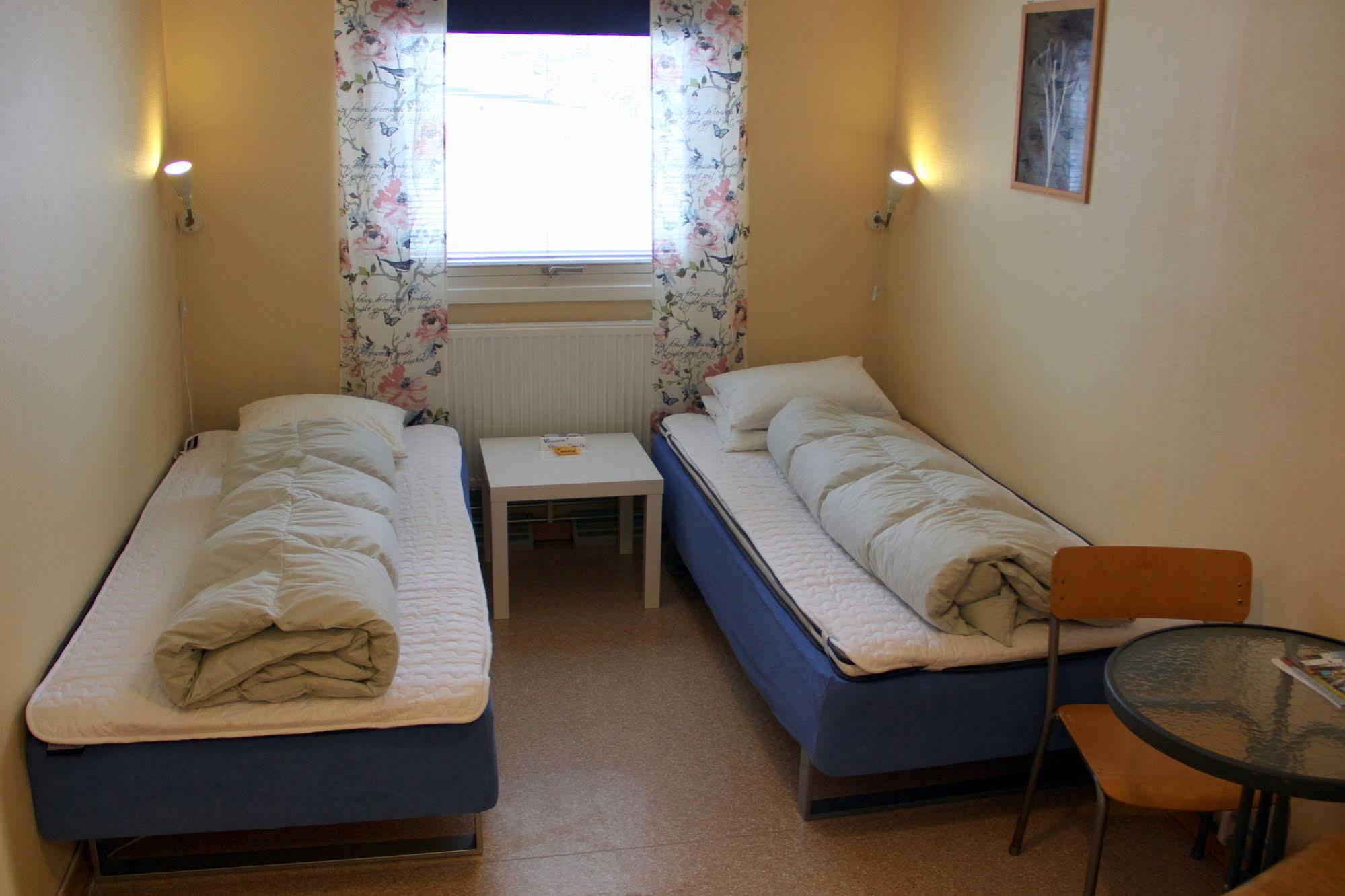 Haellefors Vandrarhem-Hostel & Kanotcenter Екстериор снимка