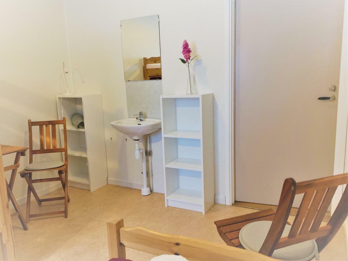 Haellefors Vandrarhem-Hostel & Kanotcenter Екстериор снимка